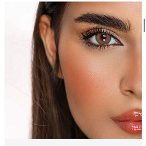 2 pairs! Italian “Delicious Honey” and “rebel grey” Eye Color